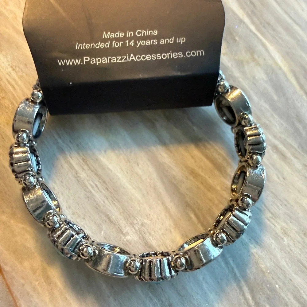 Paparazzi‎ Take A Moment To Reflect Blue Bracelet Stretch Rhinestone Silver Tone